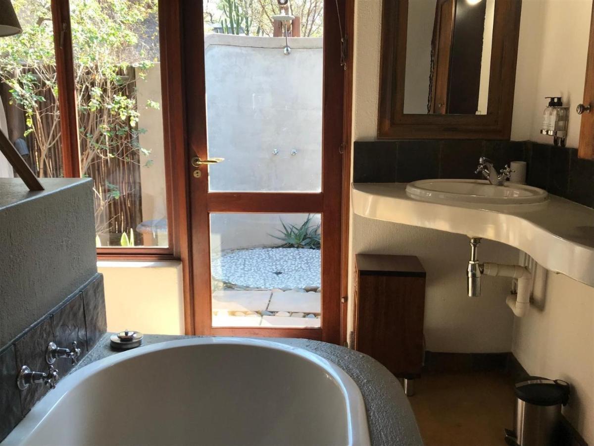 11 Raptors Lodge Hoedspruit Extérieur photo