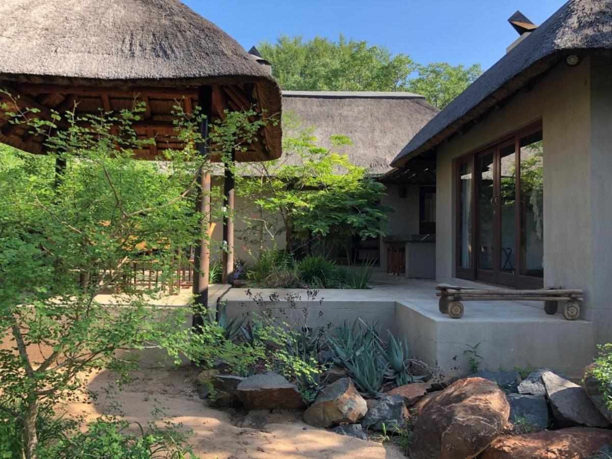 11 Raptors Lodge Hoedspruit Extérieur photo